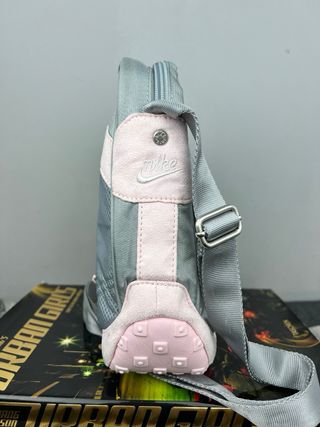 Bolso bandolera Nike gris y rosa vintage