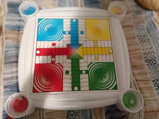 Juego de mesa Parchís y Oca automático
