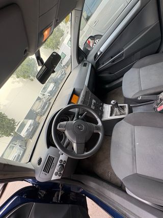 Opel Astra 2005
