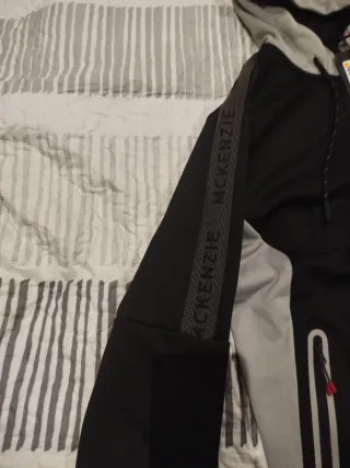 Sudadera Mackenzie Negra y Gris