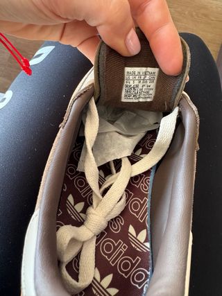 Adidas Spezial Marrones y Blancas