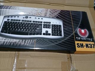 Caja Micro ATX + Fuente + Teclado