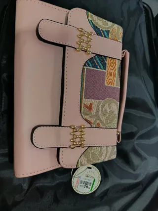 Bolso de mano rosa y multicolor