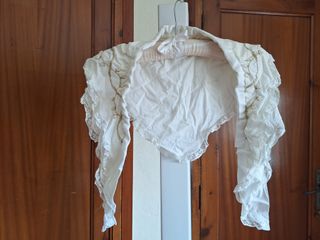 Manteleta y delantal fallera bordado