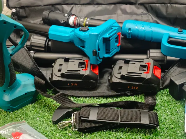 Forbici da potatura telescopiche + accessori