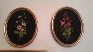 2 Cuadros Ovalados Bordados Flores