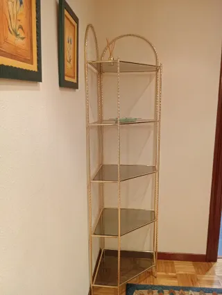 Entrada y esquinera cristal y metal dorado