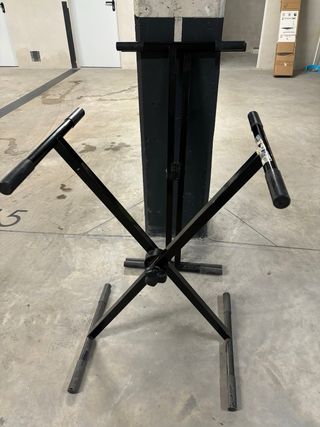 Caballete metálico regulable