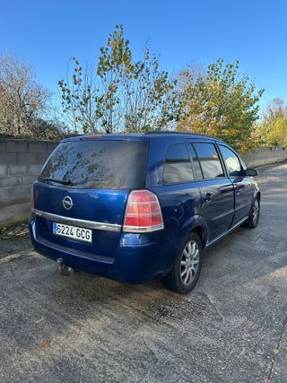 Opel Zafira 7 plazas + enganche | 321.423 km