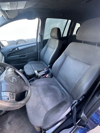 Opel Zafira 7 plazas + enganche | 321.423 km