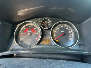 Opel Zafira 7 plazas + enganche | 321.423 km