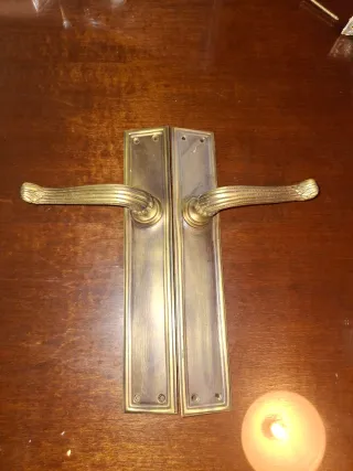 Tiradores de puerta estilo antiguo