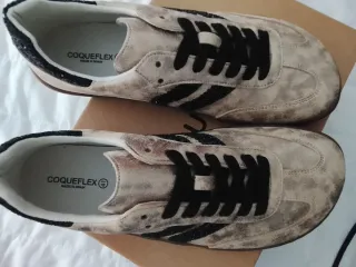 Tenis COQUEFLEX Mujer Dorado y Negro Talla 38-41