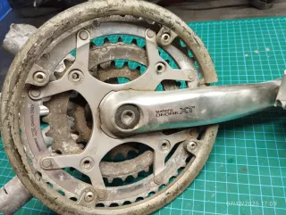 Platos y bielas de bicicleta