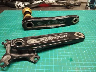 Platos y bielas de bicicleta