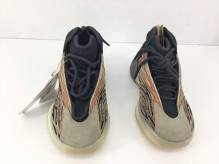 Zapatillas Adidas Beige y Naranja