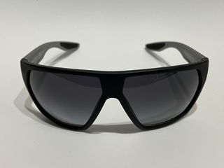 Gafas de sol Prada negras y grises