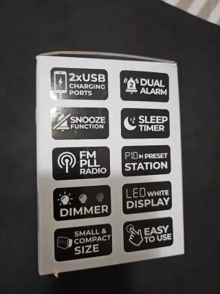 Radio Despertador Aiwa Roja