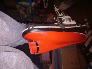 Maqueta Barco  con figuras de madera