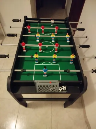 Futbolín de madera para niños