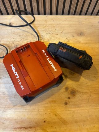 Cargador Hilti Nuron C 6-22 y batería 4ah