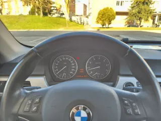 BMW 320i 2010