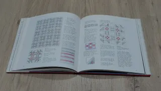 Traditional needle arts patchwork: 25 classic s...