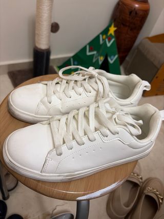 Zapatillas deportivas blancas talla 38