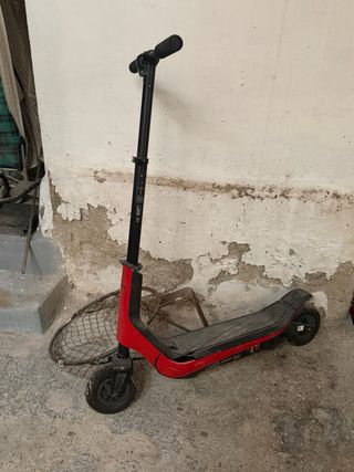 Monopattini elettrici (non funzionanti)