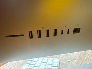 iMac 21.5” 2019 Plata