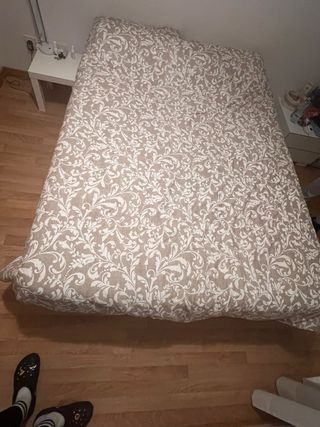 Cama Matrimonio Beige y Blanca