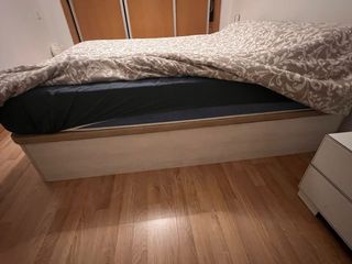 Cama Matrimonio Beige y Blanca