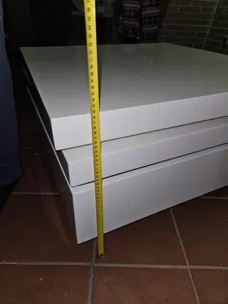 Mesa de centro blanca de madera