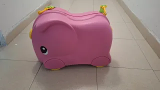 Maleta correpasillos elefante rosa Molto