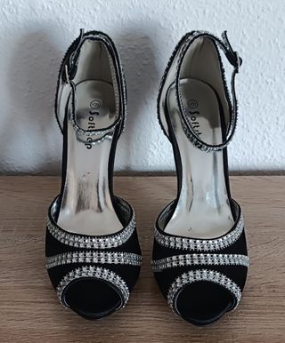 Sandalias fiesta raso negro brillantes T-39