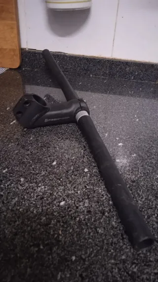 Manillar y potencia de bicicleta