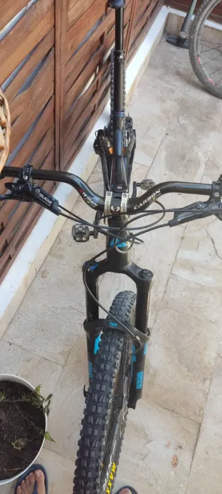 Bicicletta da mountain bike Canyon Strive Carbono CF8 Taglia M