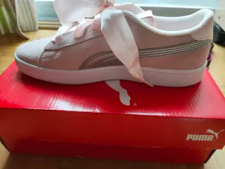 Zapatillas Puma Rosa con Lazos de Satén