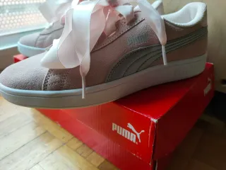 Zapatillas Puma Rosa con Lazos de Satén