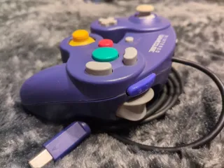 Mando Gamecube color índigo, en caja