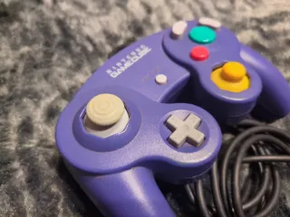Mando Gamecube color índigo, en caja