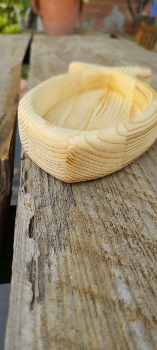 Bandeja de madera con forma de pez