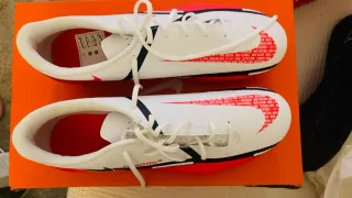 Zapatillas Fútbol Nike Phantom Blancas Rojas