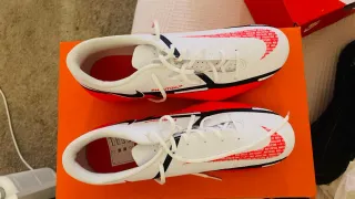 Zapatillas Fútbol Nike Phantom Blancas Rojas