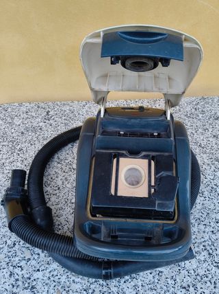 Aspirador Ecron Convey 1300W