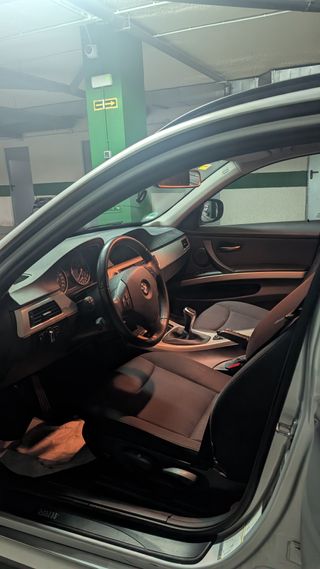 BMW Serie 318D 2012 touring eficient Drive