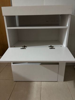 Aparador de salón blanco