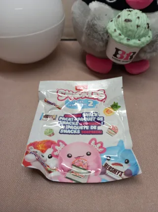 Peluche Pinguino Baskin Robbins con Cono Gelato