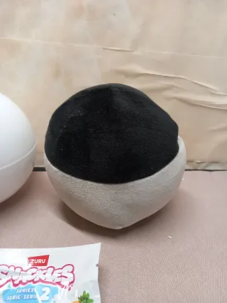 Peluche Pinguino Baskin Robbins con Cono Gelato