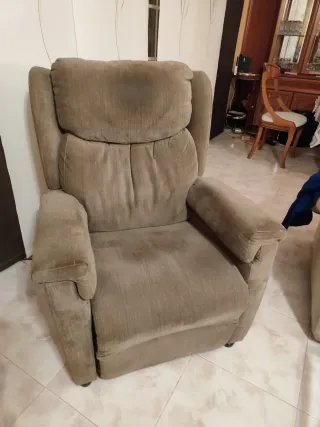 Sillón eléctrico reclinable beige